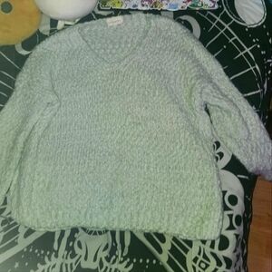 Comfy sweater for the cold season!!